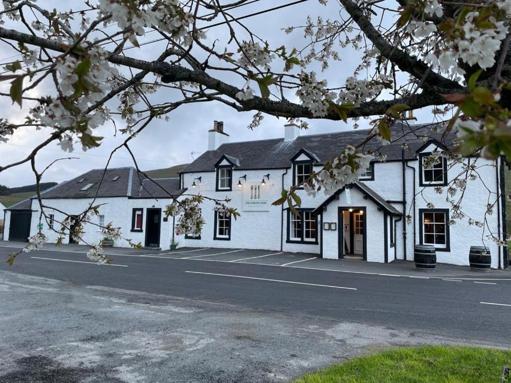 The Gordon Arms Restaurant With Rooms Yarrow Eksteriør billede